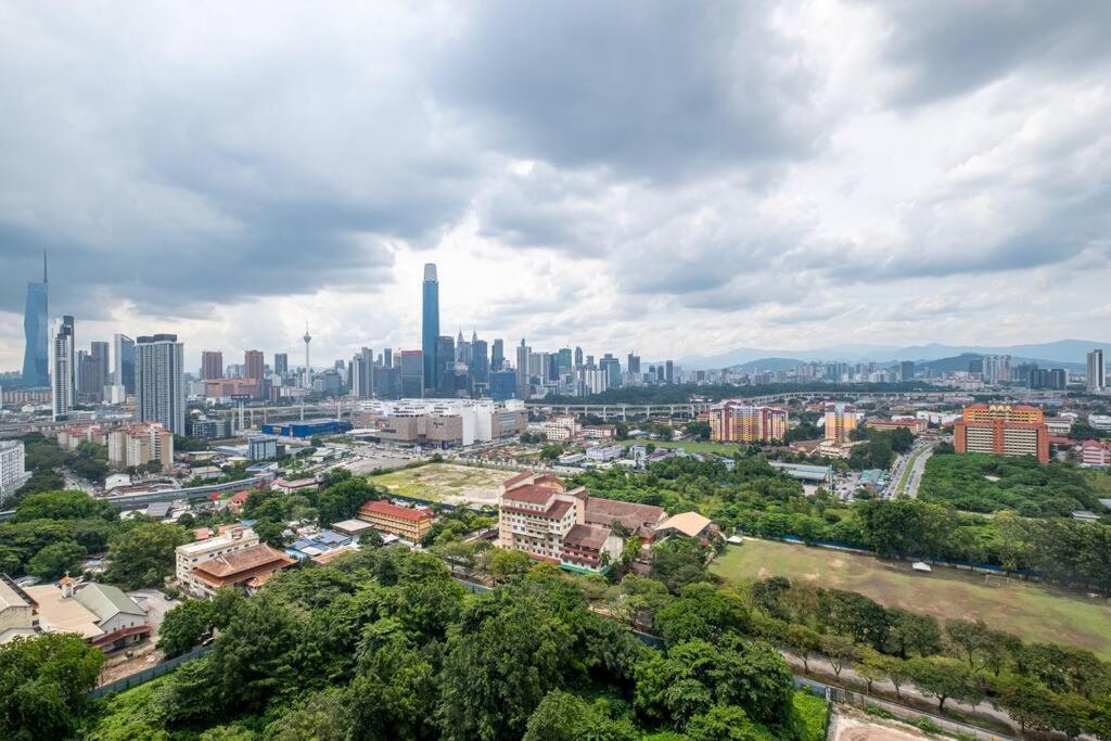 Pangsapuri Modern Cozy Sunway Velocity Two 1min To Mrt *